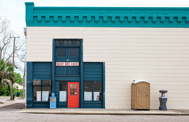 Best Porta potty rental near me  in Le Mars, IA