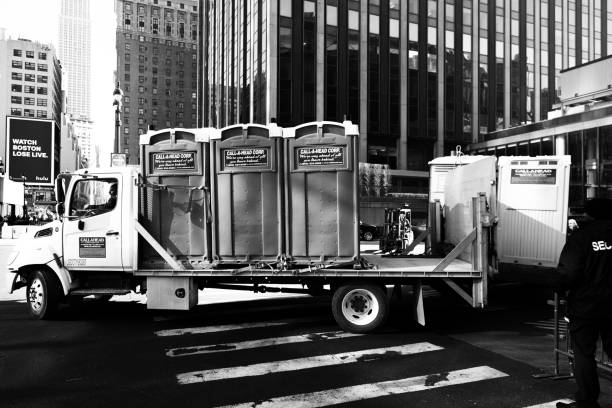 Best Portable toilet rental cost  in Le Mars, IA